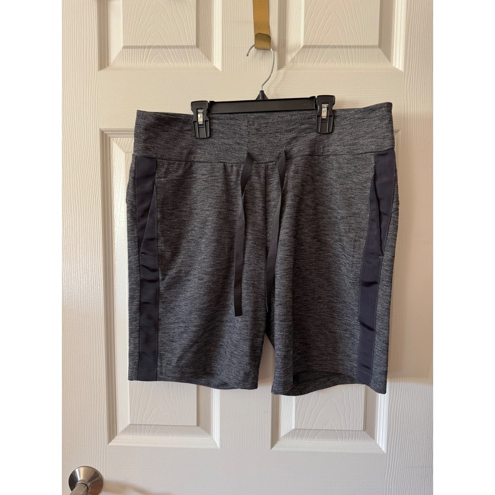 Athleta Activewear Shorts Men Large Gray Heather Mesh Side Panels S/405664-01